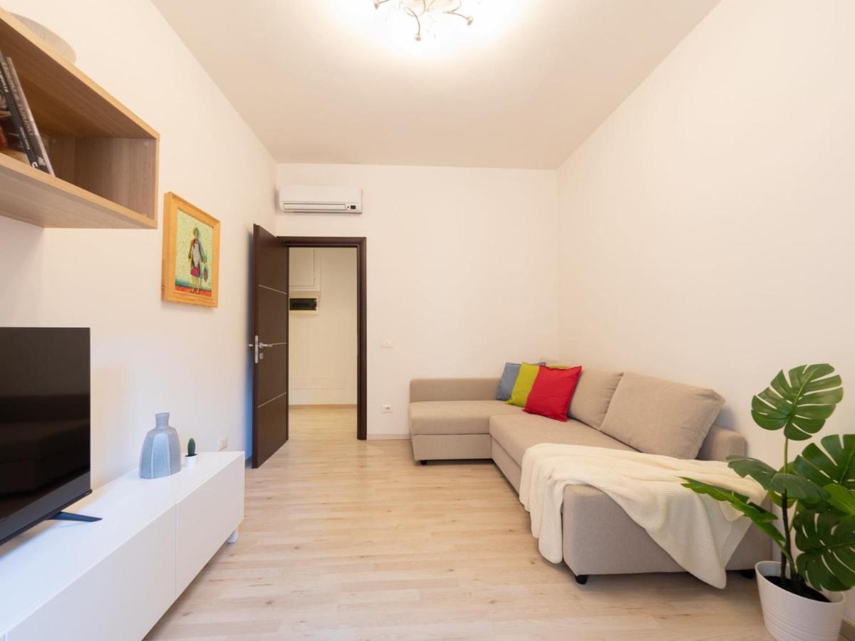 Apartment The Rent - Modern Two-bedrooms In Monteverde Area Rom